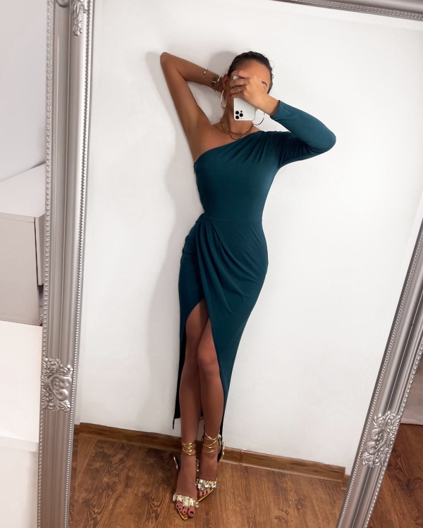 stylizacja z zielona sukienka