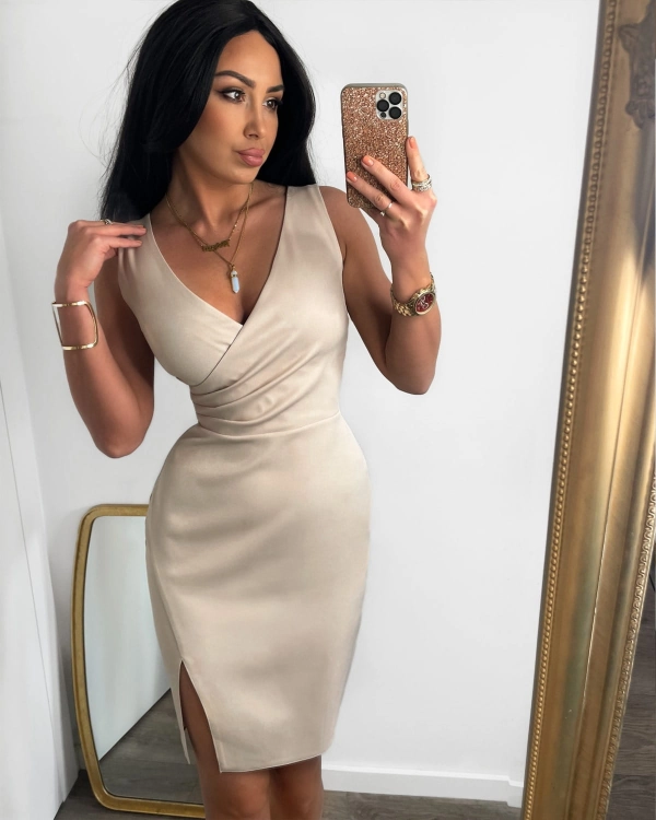 beżowa sukienka na chrzest