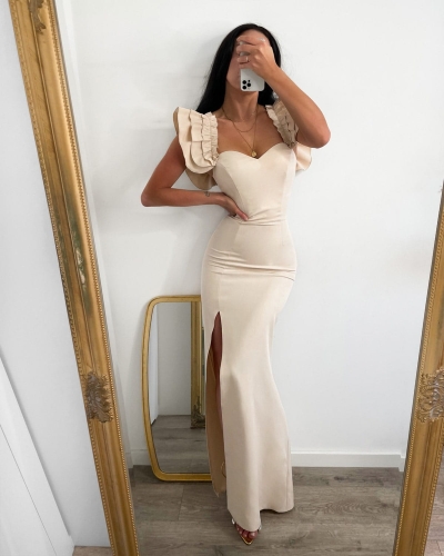 beżowa sukienka z rozcięciem