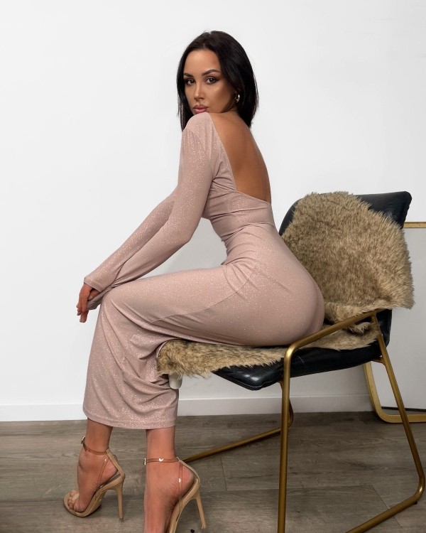 różowa sukienka z brokatem