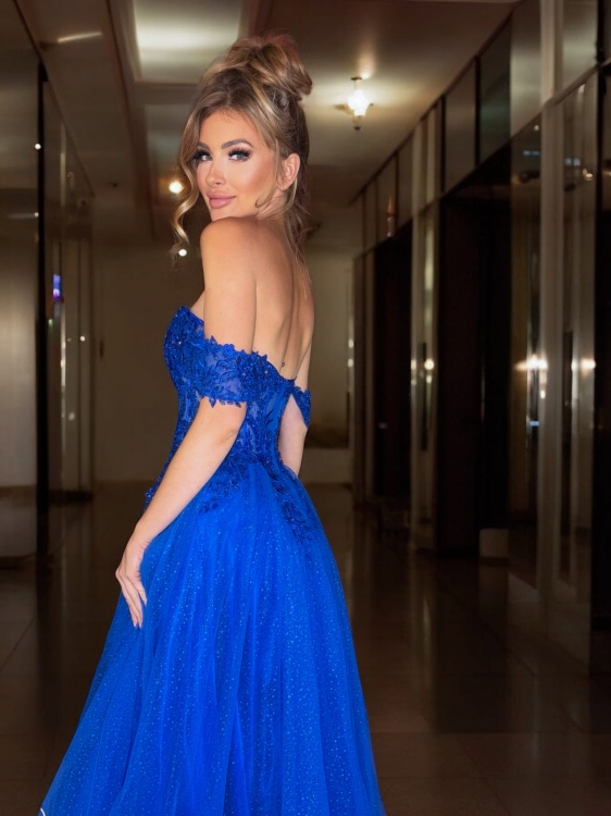 chabrowa sukienka tiulowa