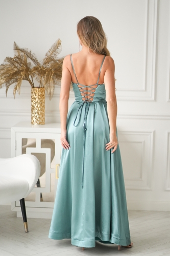 satynowa rozkloszowana sukienka