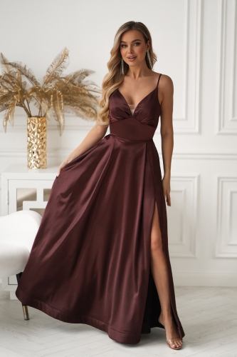 czekoladowa sukienka maxi satynowa