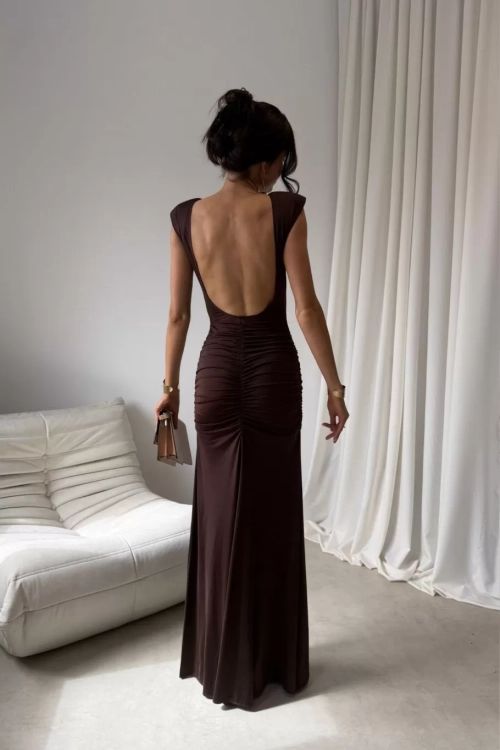 sukienka  w kolorze brązowym odkryte plecy