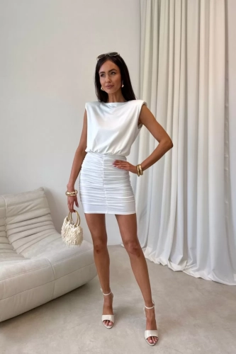 yselle-sukienka-mini-w-kolorze-ecru.webp