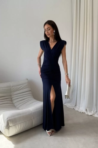 noelia-sukienka-maxi-w-kolorze-granatowym (5).webp