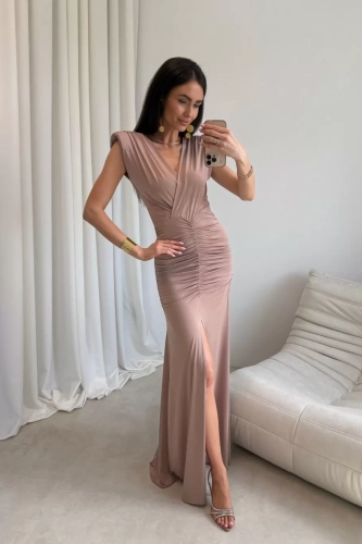 noelia-sukienka-maxi-w-kolorze-mokki (6).webp