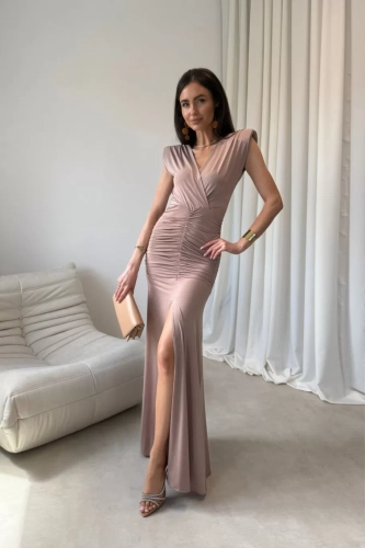 noelia-sukienka-maxi-w-kolorze-mokki (5).webp