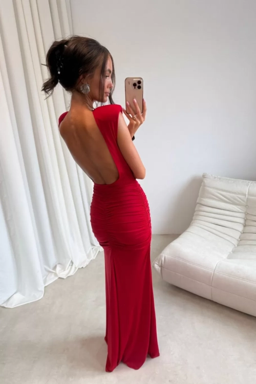 aurelia-sukienka-maxi-w-kolorze-czerwonym.webp