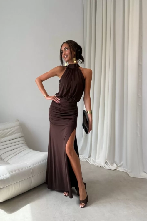 maelis-sukienka-maxi-w-kolorze-brazowym (6).webp