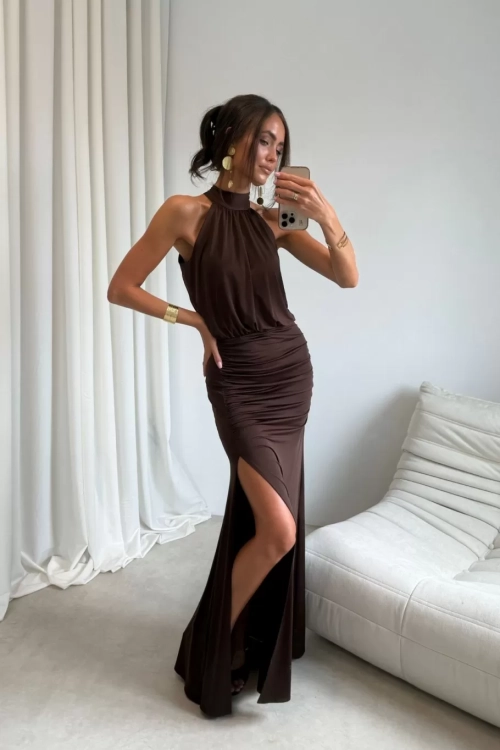 maelis-sukienka-maxi-w-kolorze-brazowym (2).webp